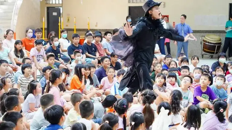 企業攜手校園情．戲劇啟發永續心