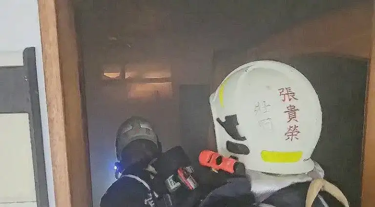 佛光大學雲起樓火警～校方即時疏散人員．消防迅速撲滅【影音新聞】