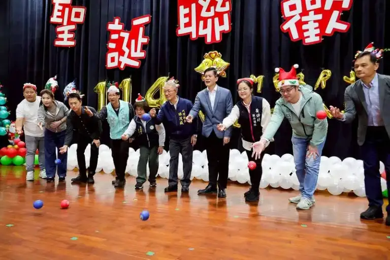 滾球傳遞愛．慢飛展光彩．陪伴不缺席．聖誕暖心來