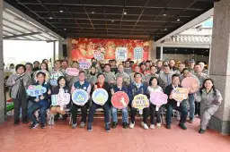 一掃城市塵．汗水換潔淨～宜蘭春節慰問環保人員