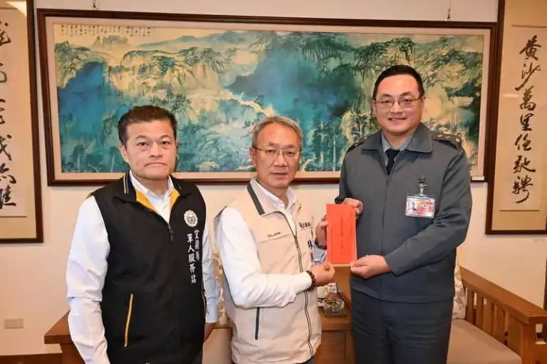 林茂盛率團敬軍～慰問國軍官兵．致上最高敬意