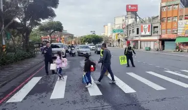 校門口嚴守護、衝突現場快壓制～宜警守序不鬆手