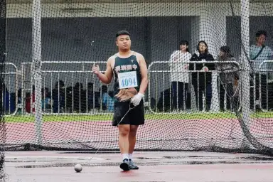 破紀錄-1～陳聖賢鏈球一擲破紀錄．宜蘭縣中小運場奪桂冠