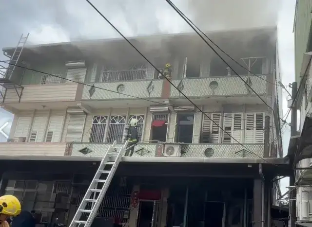 礁溪三層透天厝火警～消防搶救幸無人傷亡