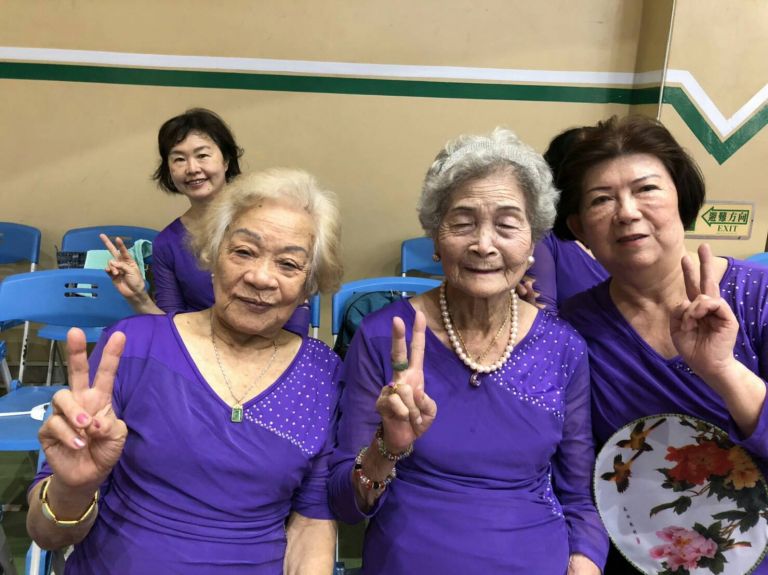 98歲您都在做啥米？ 阿嬤說：運動啦！卡賣老 【 影音新聞 】