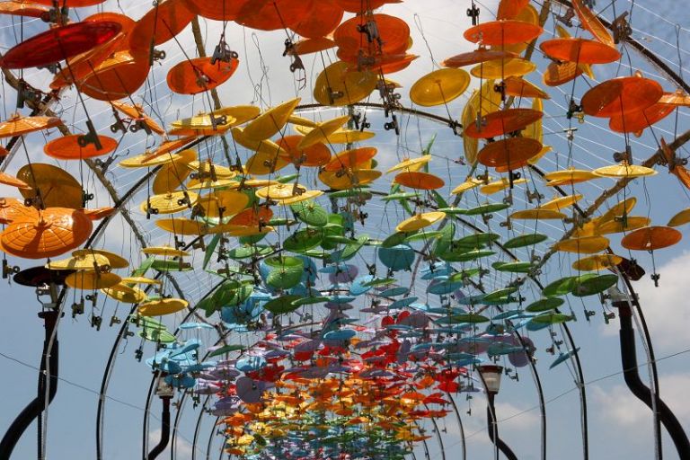 三星鵲橋小雨傘讓情侶更靠近 絕對不會散散去