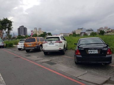 羅東警分局取締光榮路違規停車民眾紛紛拍手叫好