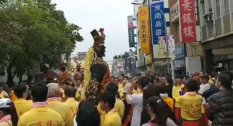 神明出巡停鼓息鑼．關愛學子展現神文化 【影音新聞】