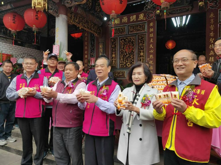 五結鄉元宵走尪除疫祈福 永安宮百人神轎千人鑽轎腳【影音新聞】