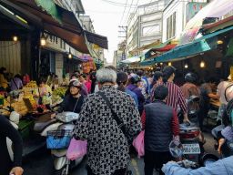 羅東鎮公所是否用心整頓 中正街交通市容鎮民拭目以待