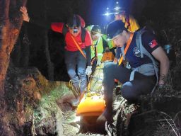 不再擔憂身陷險山 羅東林管處為山區巡護員配置新利器