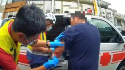 家庭糾紛演成持刀砍人案 被害人雙手及背部遭砍多刀【影音新聞】