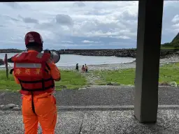 颱風逼近 海巡勸離海岸線、臨海、河川等風災警戒區域【影音新聞】