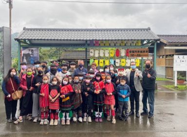 與弱勢兒童同樂 三星公所攜手智慧科技基金會辦公益活動