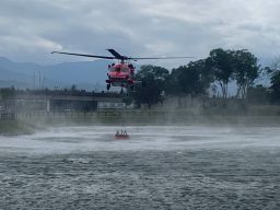 防範森林火災 羅東林管處實施水袋吊掛陸空聯訓