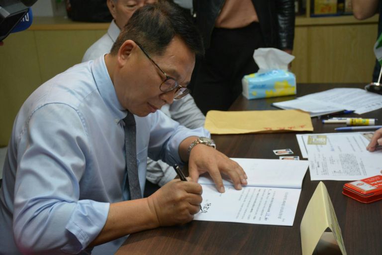 轉任不分區有變? 陳歐珀仍登記參選立委【影音新聞】