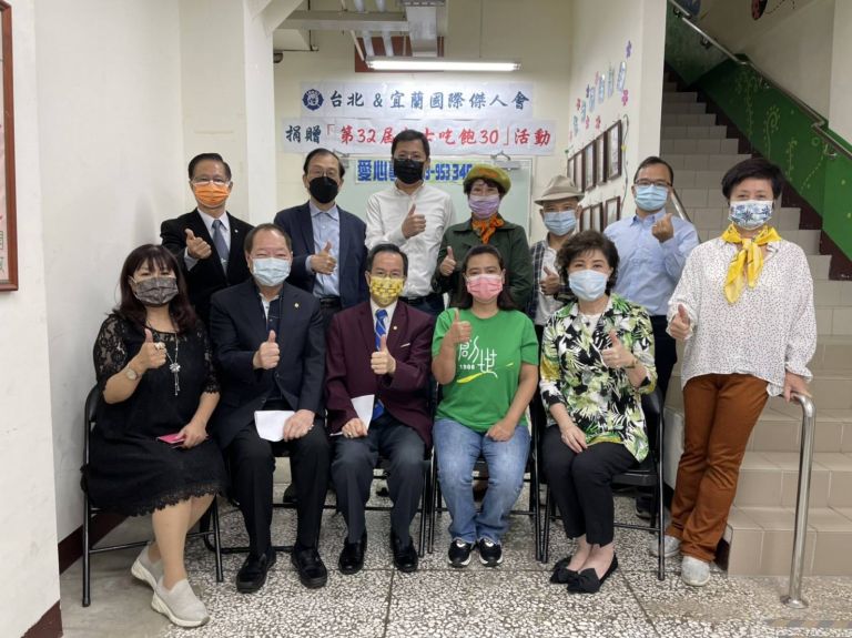 寒士吃飽尾牙將開跑 國際傑人會捐款力挺搶第一