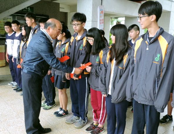 壯圍公所頒「仁愛獎助學金」  94位清寒學子受惠