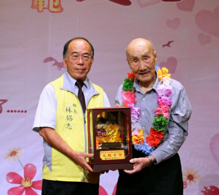 厝ㄟ的守護者阿爸 礁溪表揚模範父親