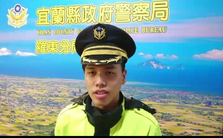 民眾急症命危 警員適時開道救回一命【影音新聞】