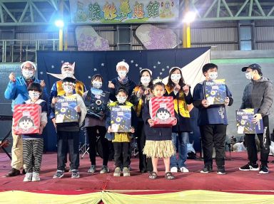 讓每位小朋友都有書包可揹 岳明國中小啟動傳愛全世界【影音新聞】