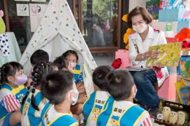 牙牙學語黃金期、親子共讀好幸福 縣府推廣嬰幼兒閱讀