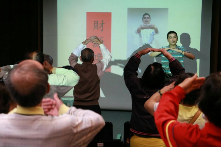 顧肺力不費力 教您作「儲蓄財富健康操」