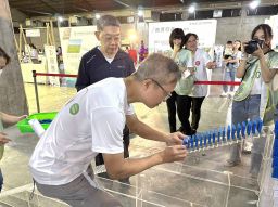 壯觀！羅東博愛醫院萬片骨牌展現70年來不變初心【影音新聞】