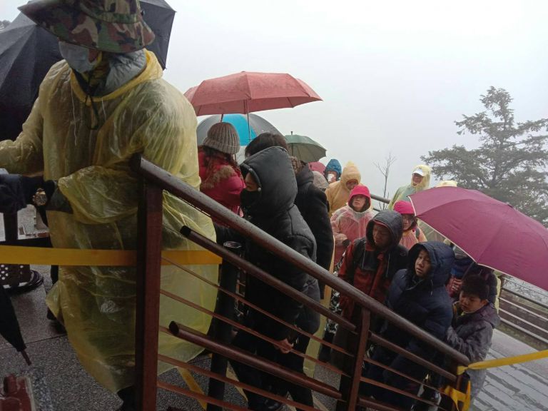 謠傳太平山下雪 遊客撲空失望【影音新聞】